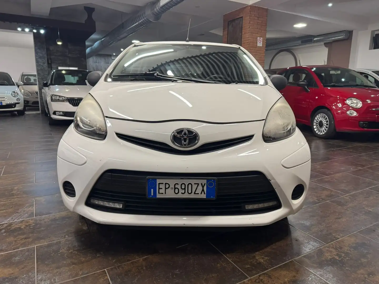 Toyota Aygo Aygo I 2012 5p 1.0 Active connect Blanc - 2