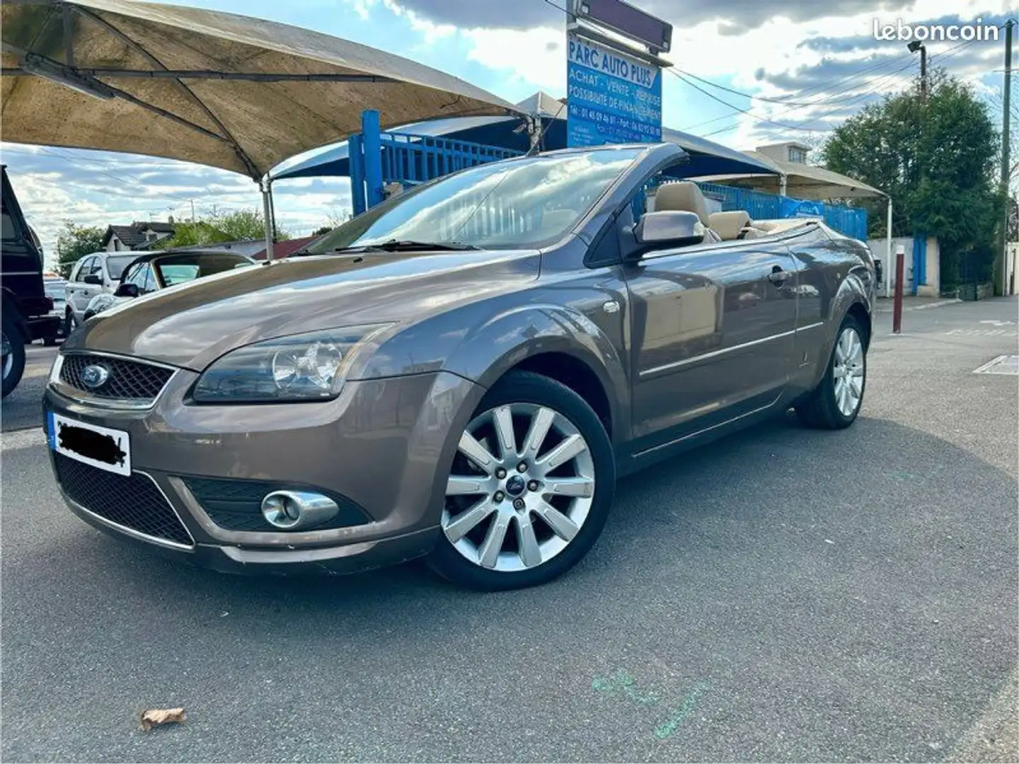 Ford Focus cabriolet 2L TDCI 136ch titanium Auriu - 1