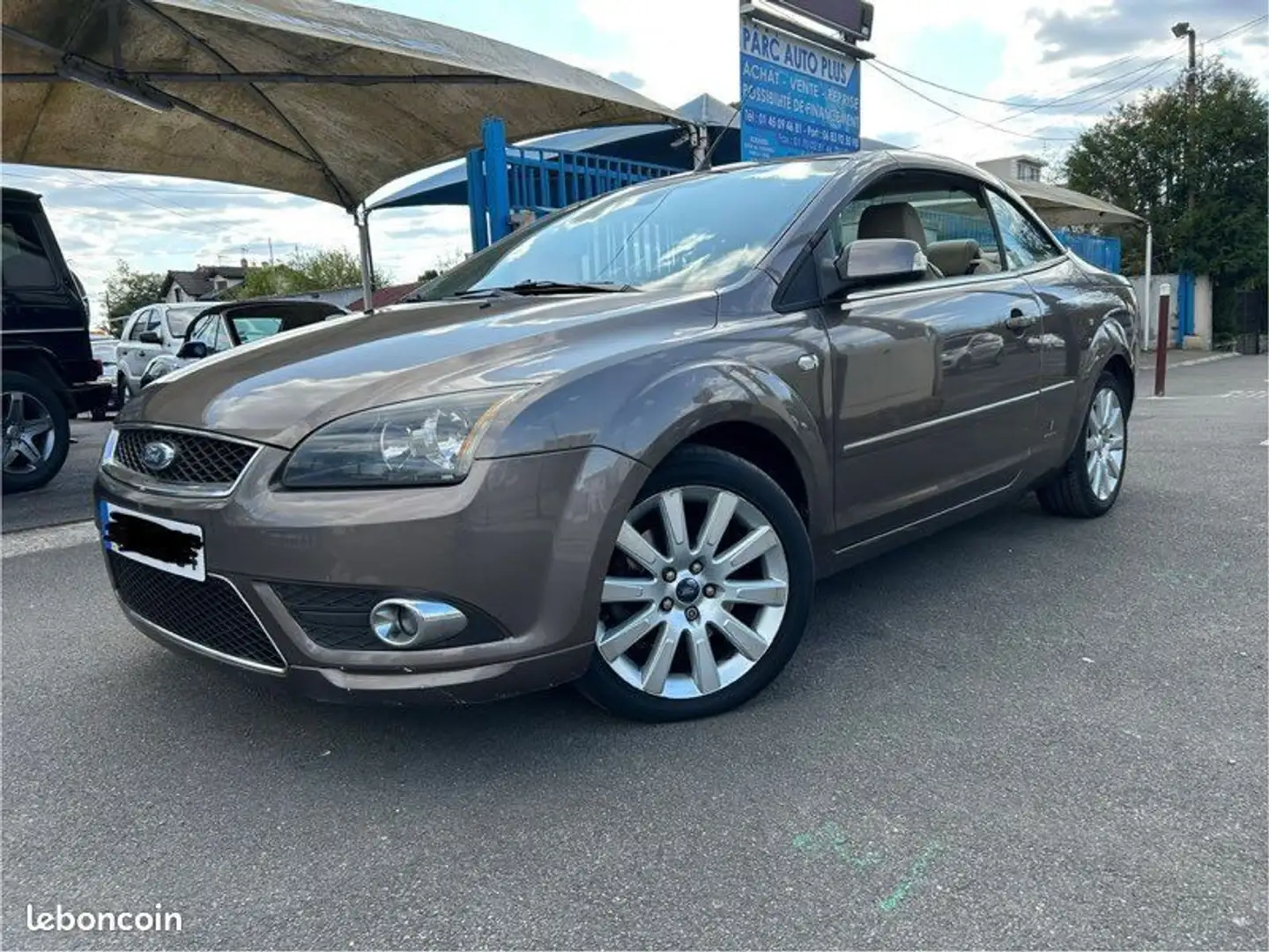 Ford Focus cabriolet 2L TDCI 136ch titanium Auriu - 2