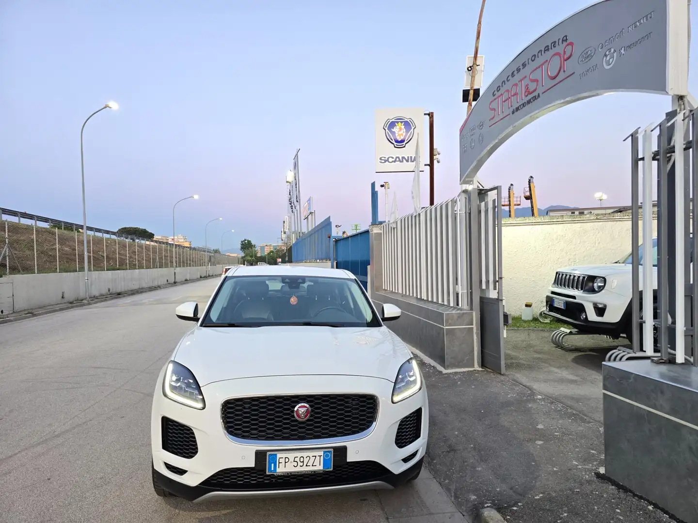 Jaguar E-Pace Jaguar E-Pace 2.0D 150 CV S Білий - 2