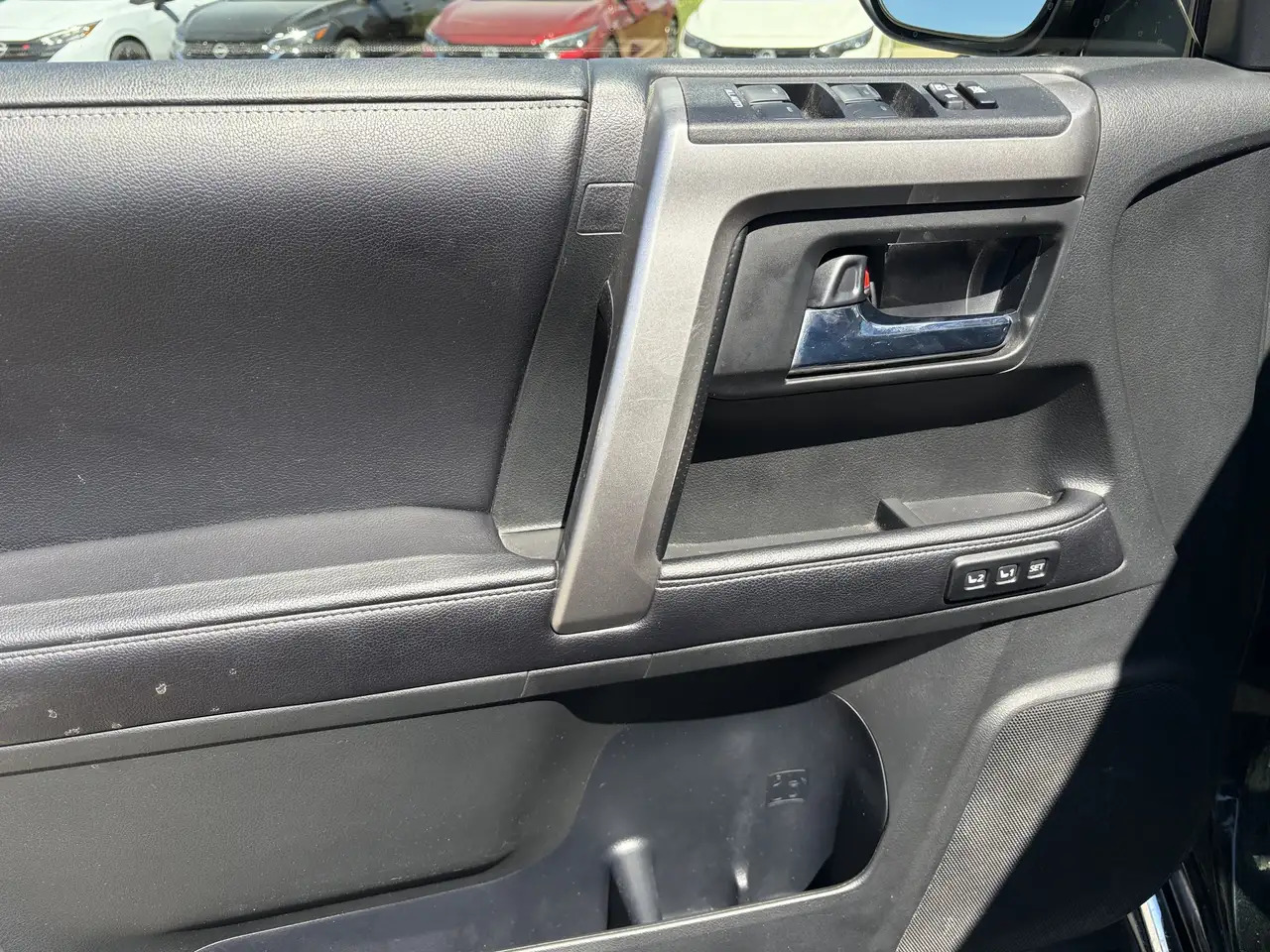 Toyota 4-Runner снимка Toyota 4-Runner