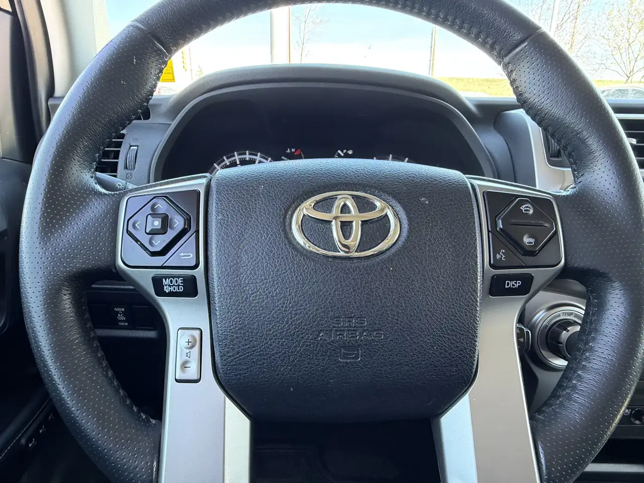 Toyota 4-Runner снимка Toyota 4-Runner