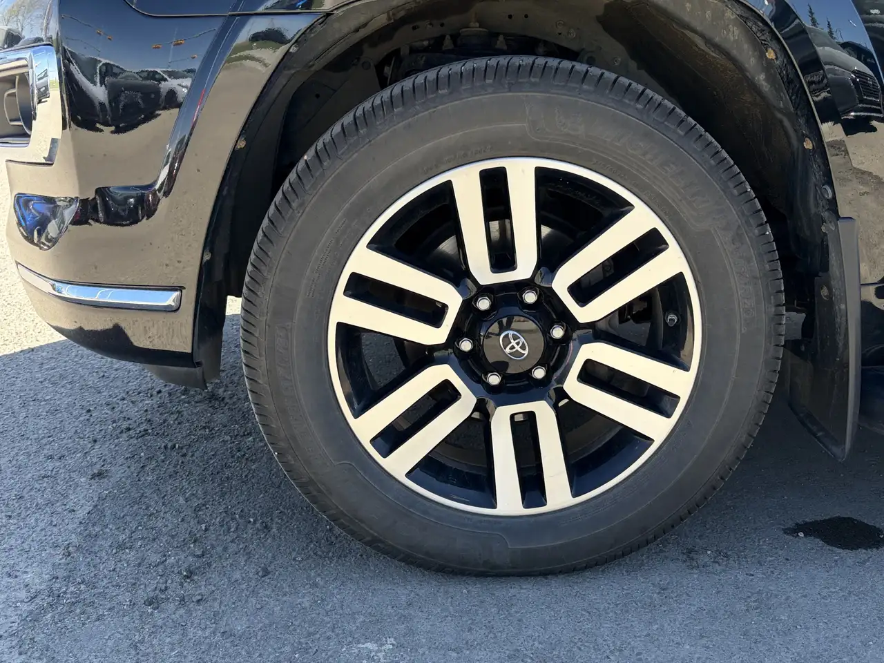 Toyota 4-Runner снимка Toyota 4-Runner