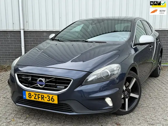 2014 Volvo V40 in Blue for sale