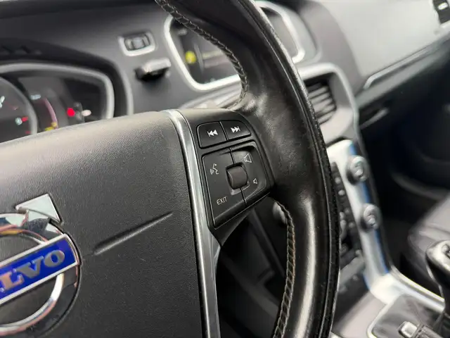 Volvo V40 view 13