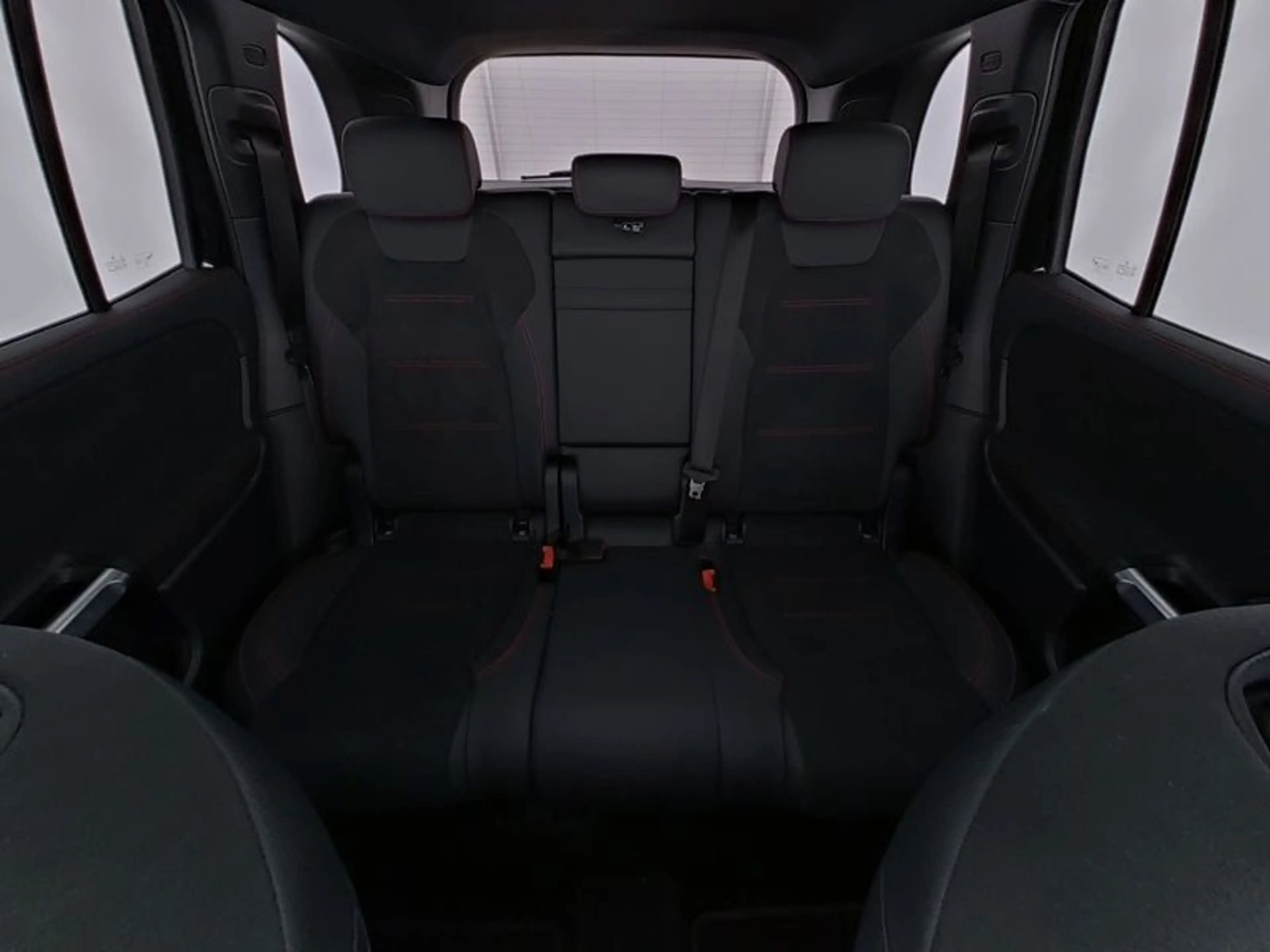 Mercedes-Benz EQB 350 4M AMG-PREMIUM NIGHT FAP AHK PANO MEMORY — photo 9
