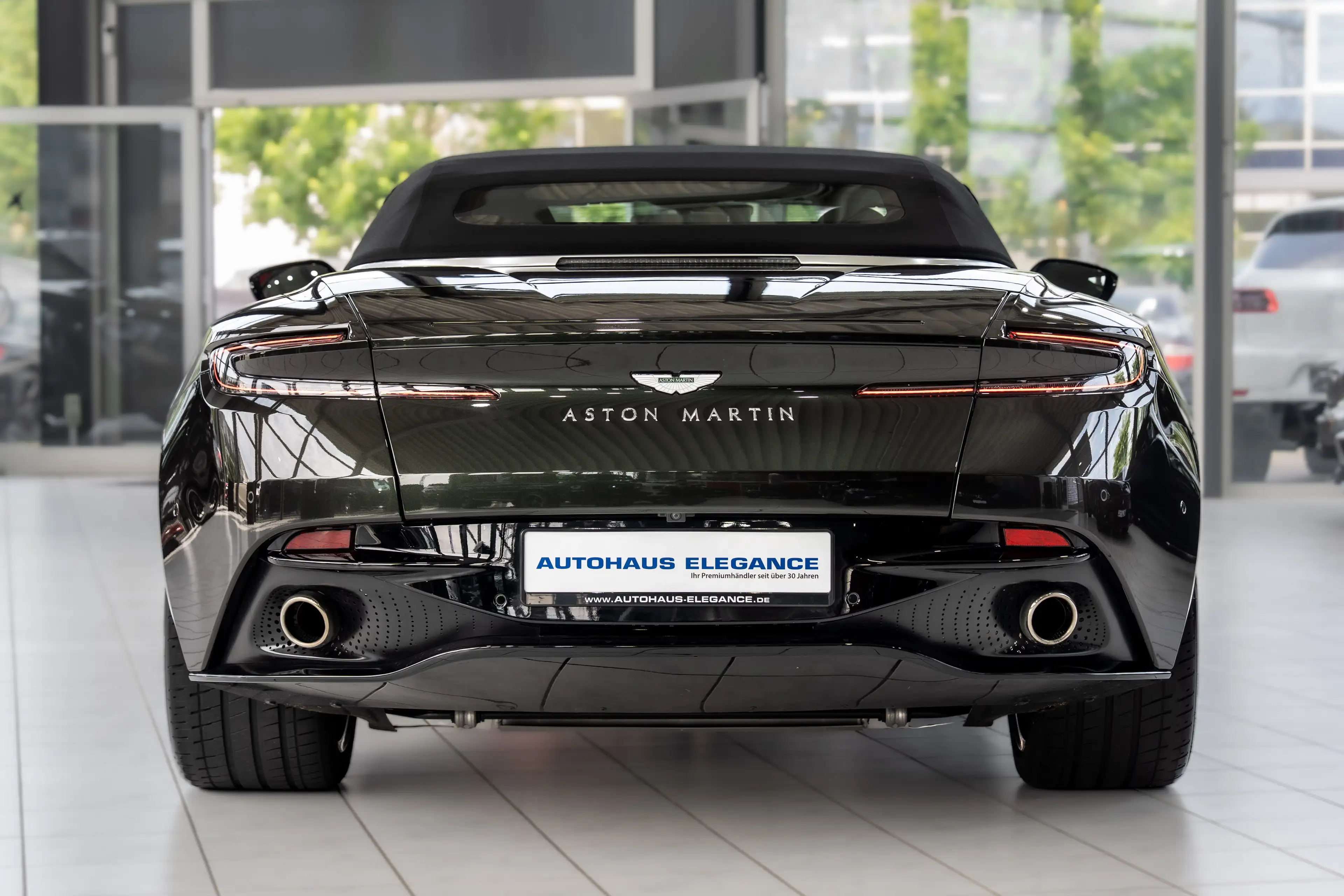 Aston Martin DB11 V8 Volante*SPORT-SCHALENSITZE*360*1.HD — photo 6
