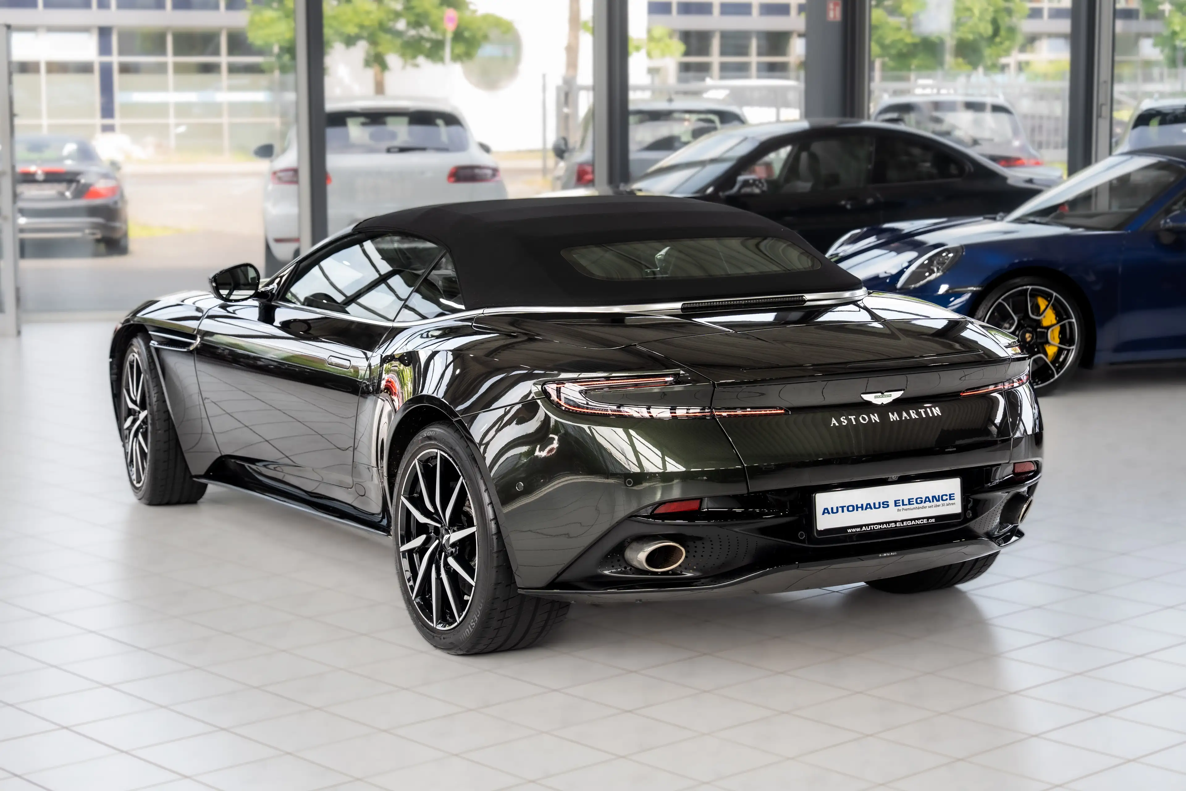 Aston Martin DB11 V8 Volante*SPORT-SCHALENSITZE*360*1.HD — photo 9