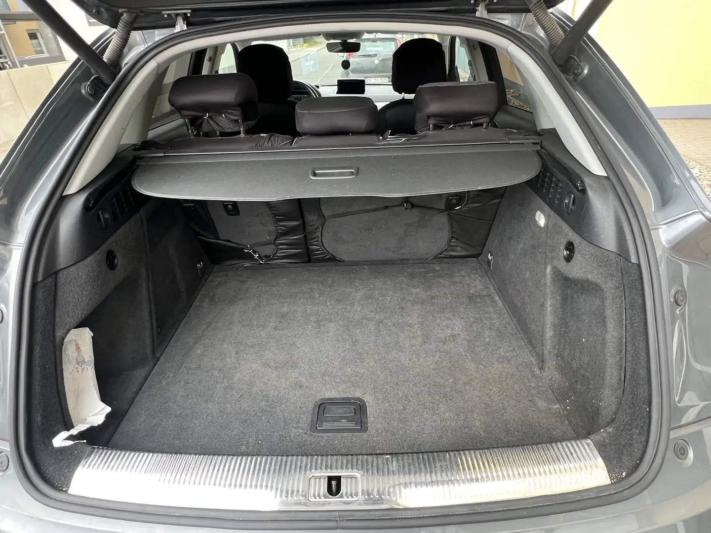 Audi Q3 sline basis quattro Grau - 2