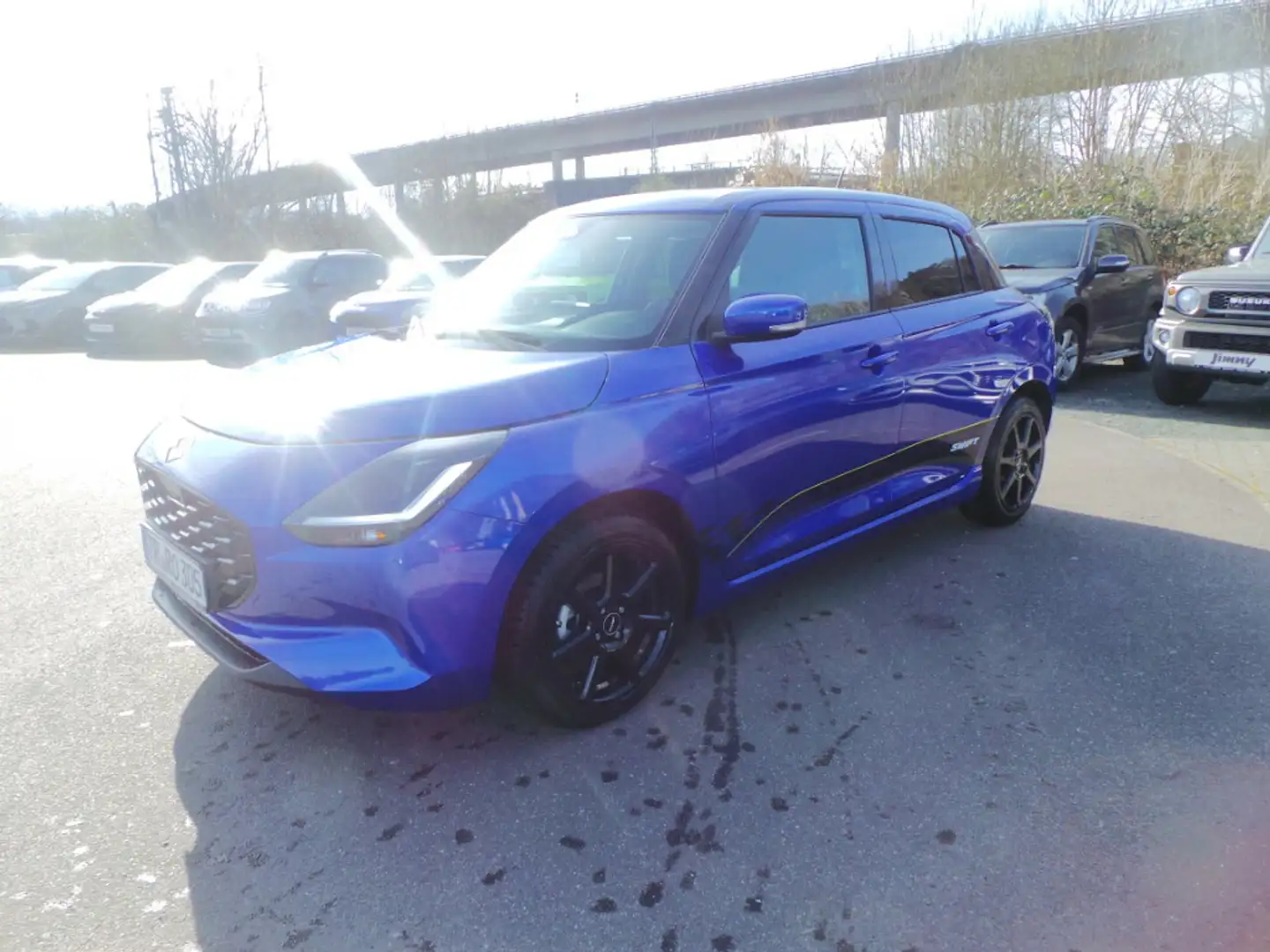 Suzuki Swift 1.2 Dualjet Hybrid 61 kW Comfort+ Blau - 1