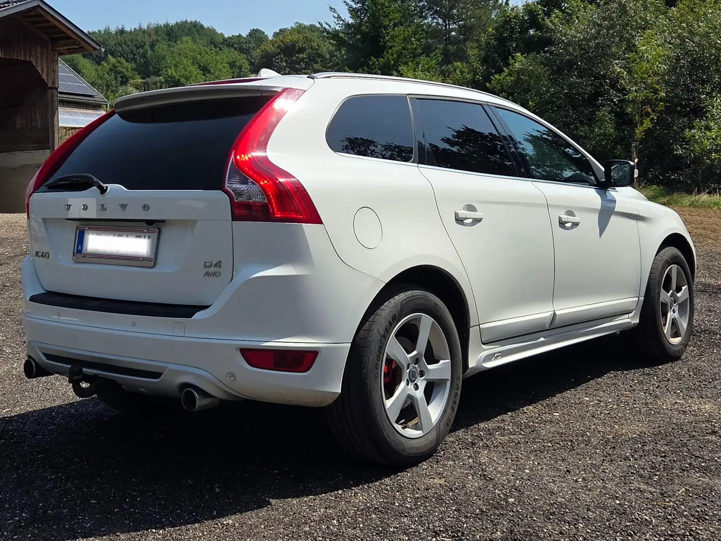 Volvo XC60 XC60 D4 AWD R-Design Geartronic R-Design Weiß - 2