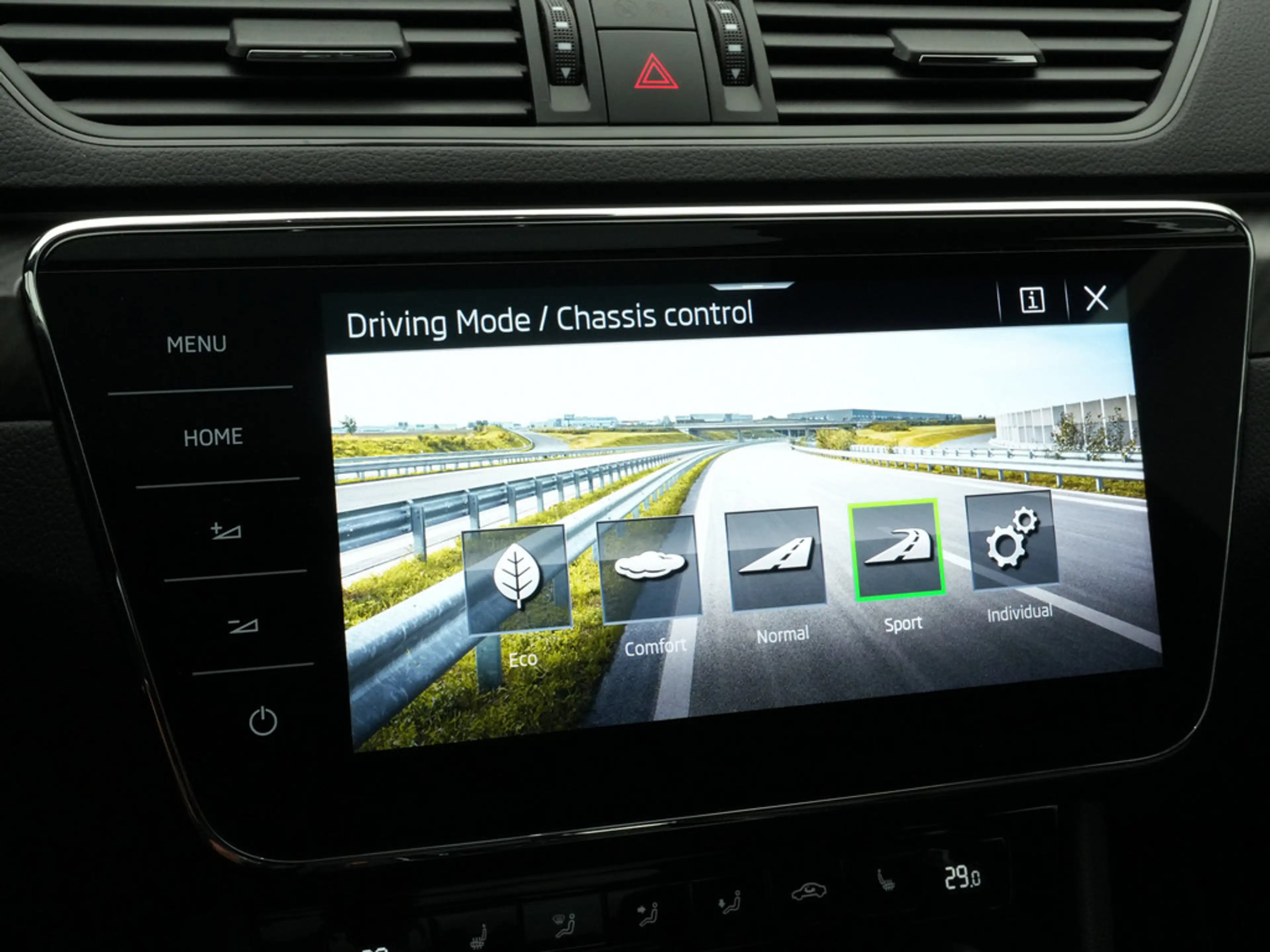 Skoda Superb Combi Sportline ACC PANO 360° MEMORY KAM — photo 14