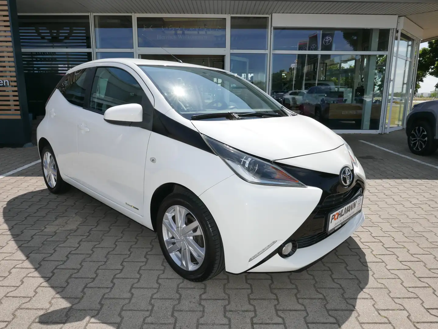 Toyota Aygo Aygo x-play touch KAMERA*KLIMA Blanc - 1