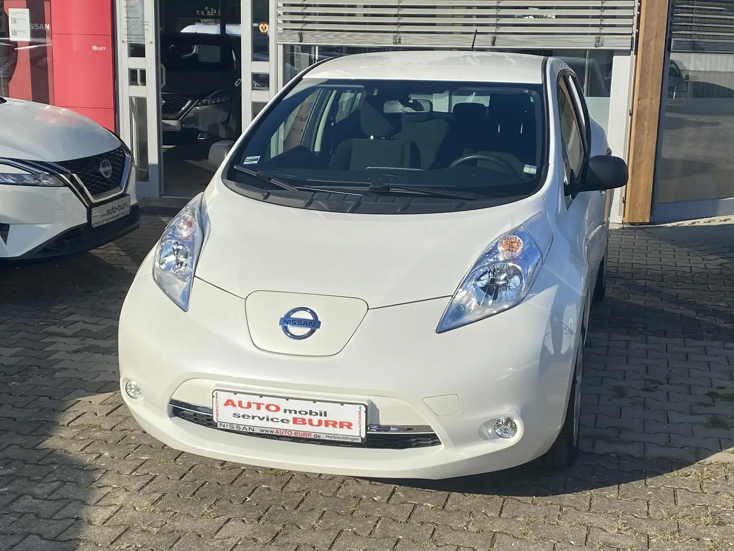 Nissan Leaf Visia Klima inkl Batterie 80 kW (109 PS), Autom... Weiß - 1