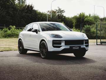 Coupe E-Hybrid PHEV/Pano/Bi-color/Volleder/Luchtvering/Chrono/Sportuitlaat