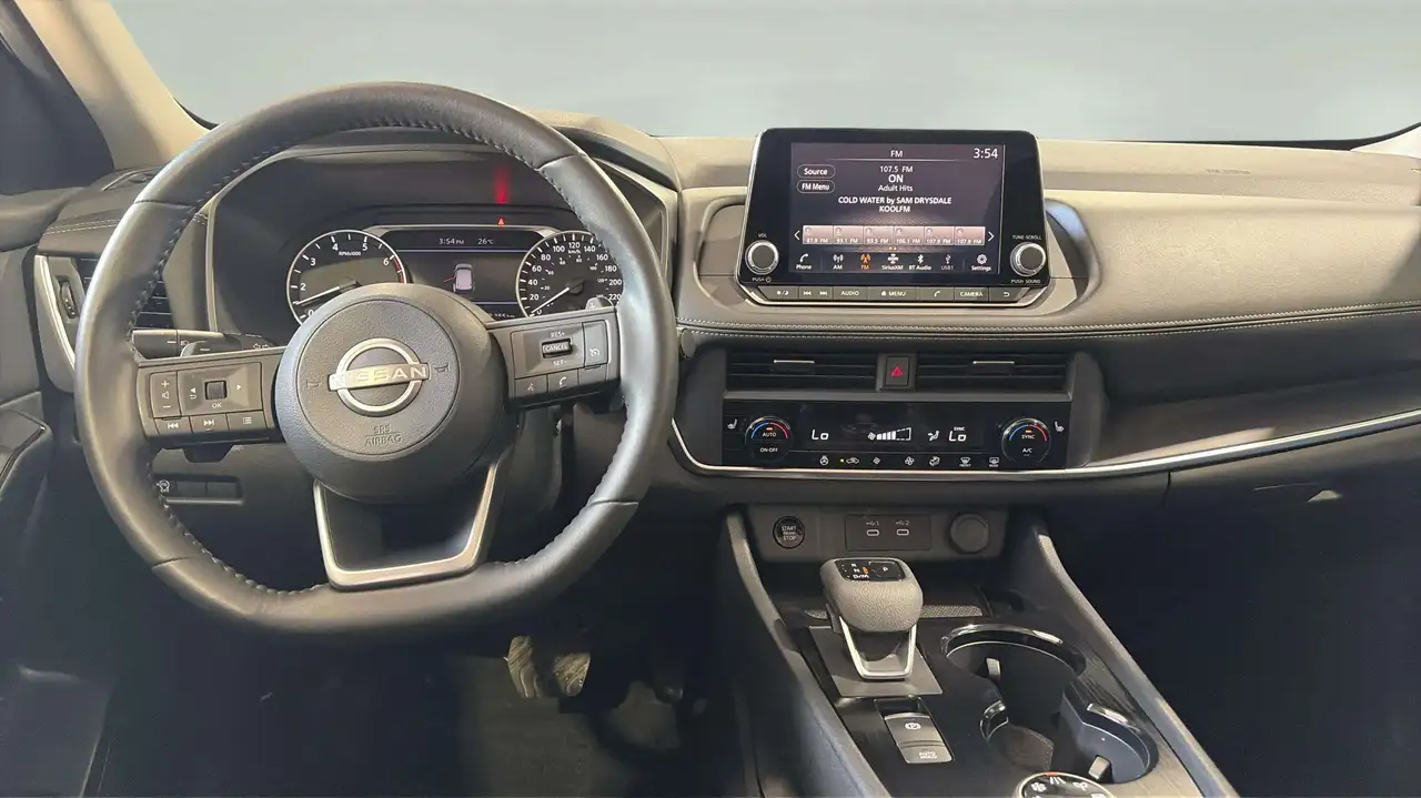 Nissan Rogue снимка Nissan Rogue