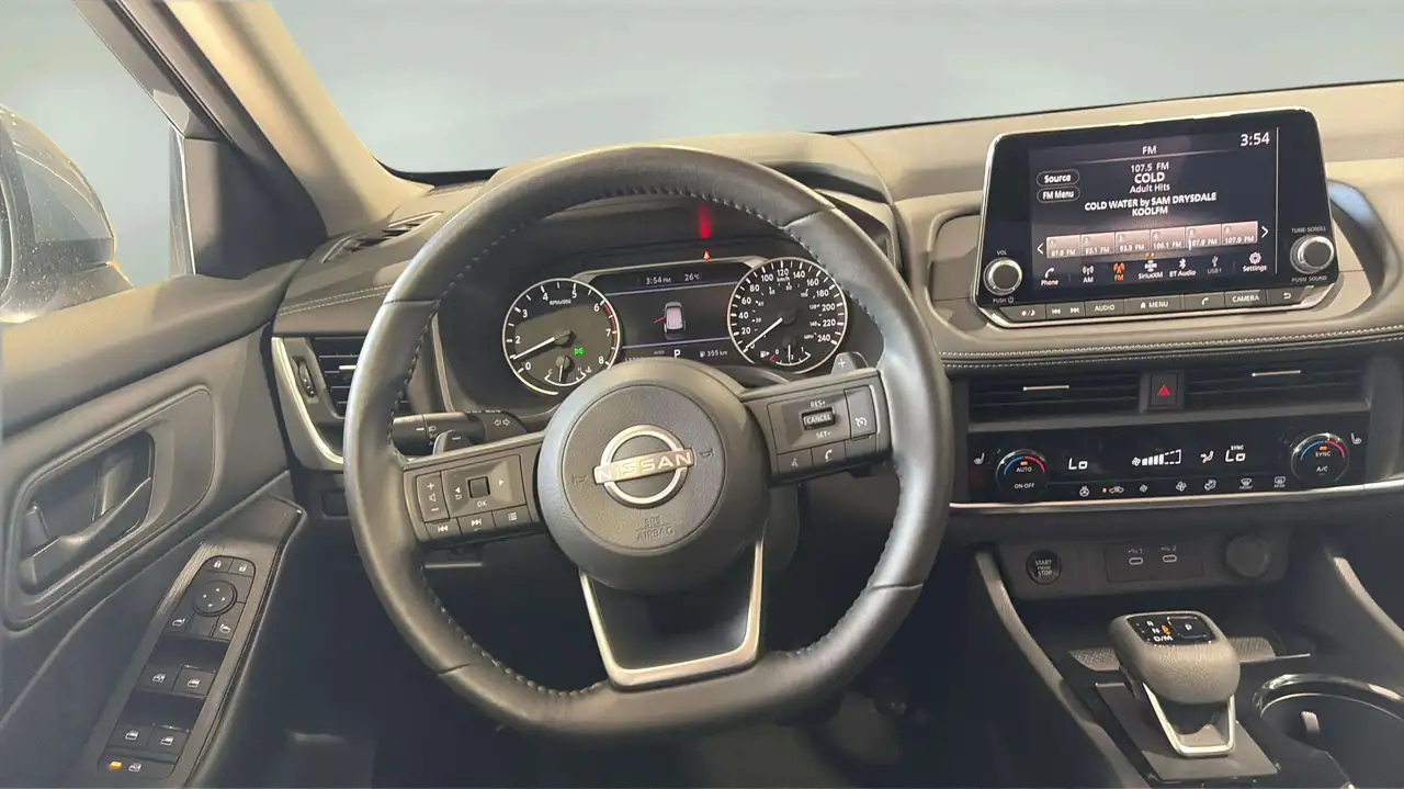Nissan Rogue снимка Nissan Rogue