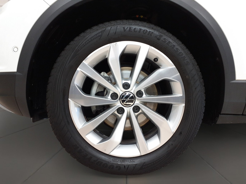 Volkswagen T-Roc 1.5 TSI Style ACC*LED*Alu*Navi*DSG* — photo 7