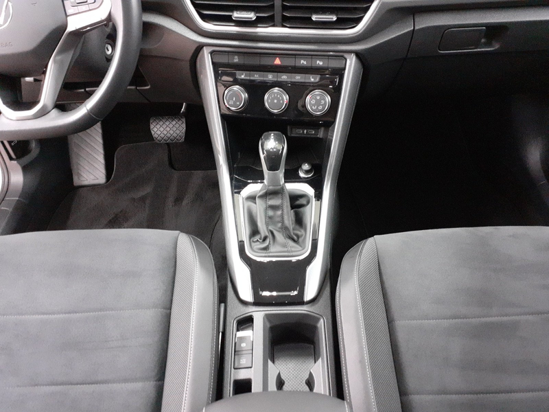 Volkswagen T-Roc 1.5 TSI Style ACC*LED*Alu*Navi*DSG* — photo 11
