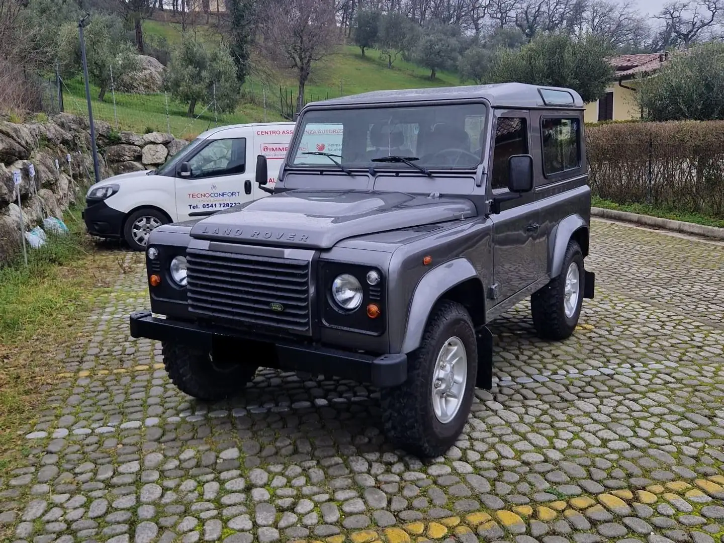 Land Rover Defender Defender 90 2.4 td S SW Grigio - 1
