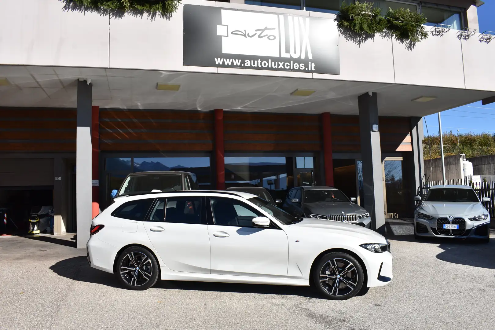 BMW 330 330i Touring xdrive MSport auto Weiß - 2