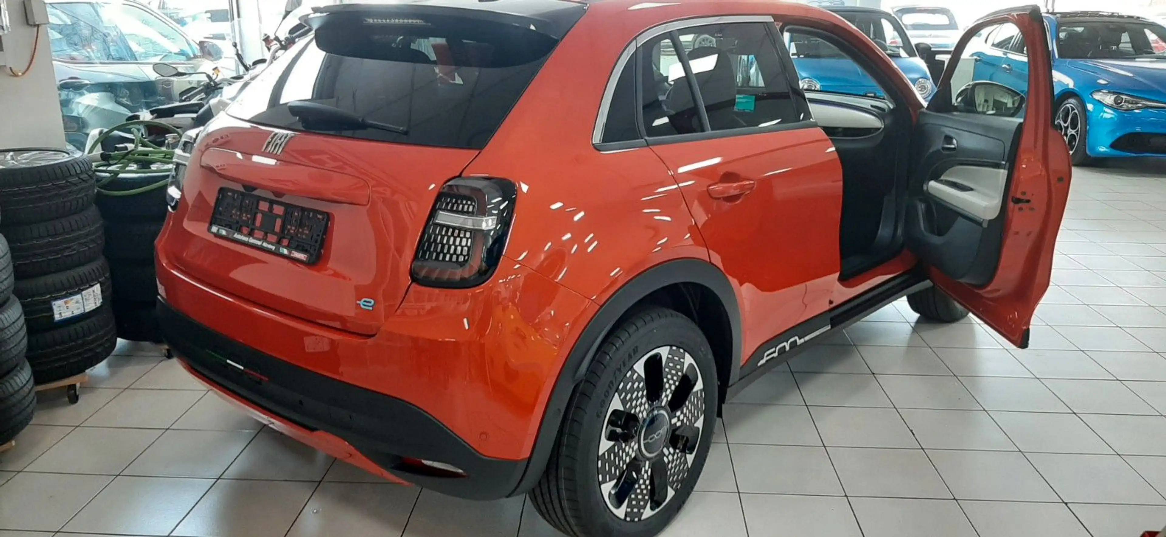 Fiat 600e La Prima — photo 3