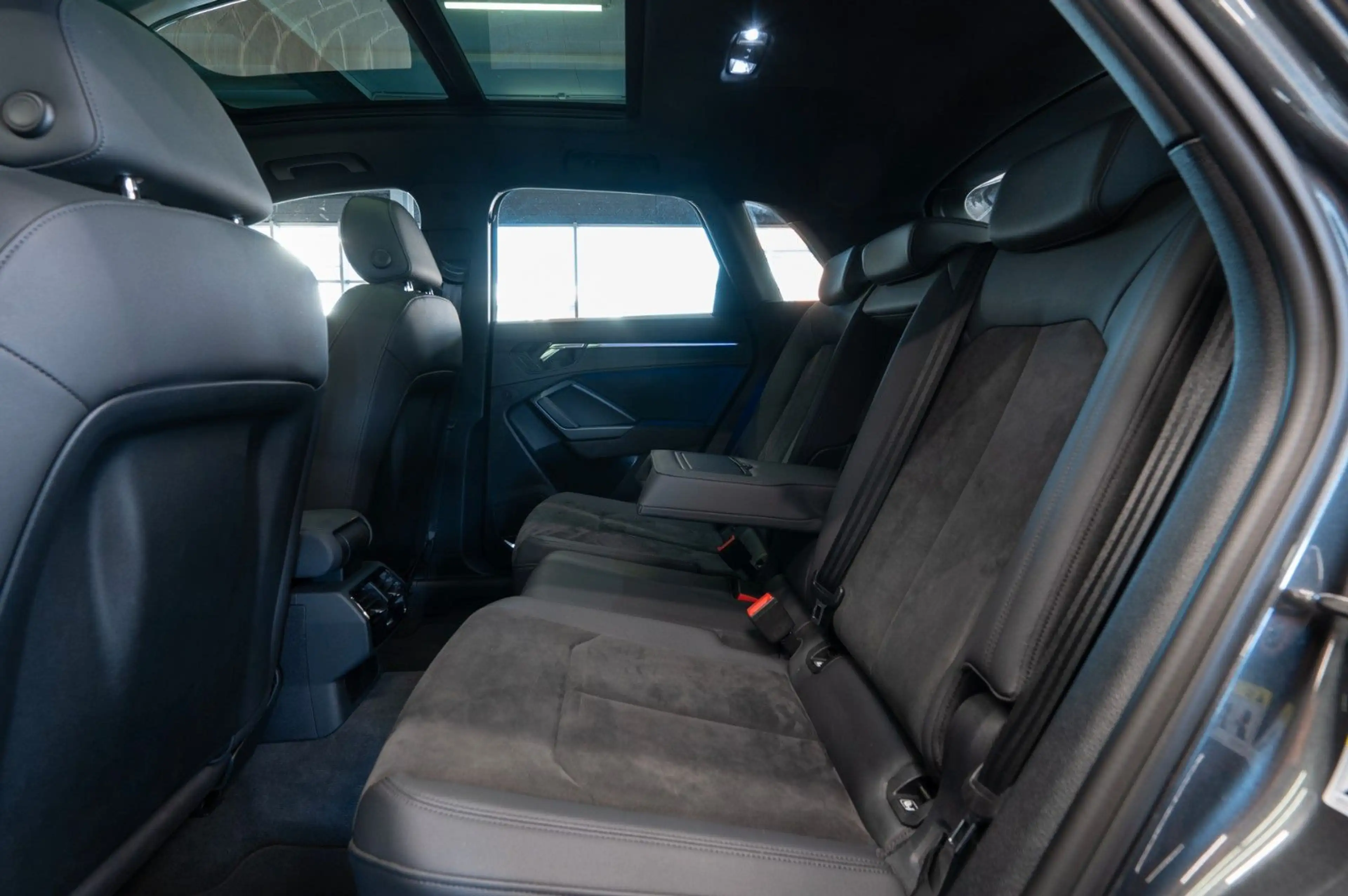 Audi RS Q3 2.5 TFSI quatt|RS-AGA|MATRIX|B&O|AHK|ACC — photo 14