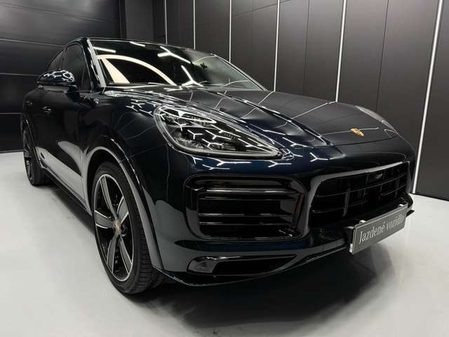 Imagine Porsche Cayenne Coupe GTS PDLS+ CARBON CHRONO+DESIGN
