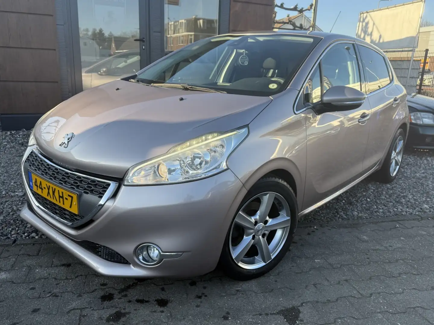 Peugeot 208 1.4 VTi Allure Grijs - 2