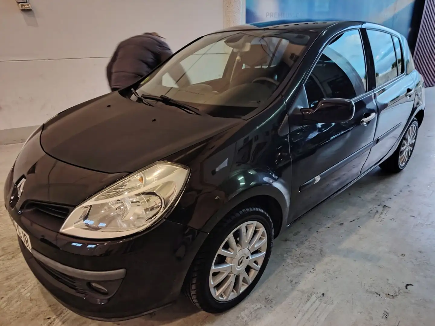 Renault Clio 1.5dCi Authentique 85 Negro - 1