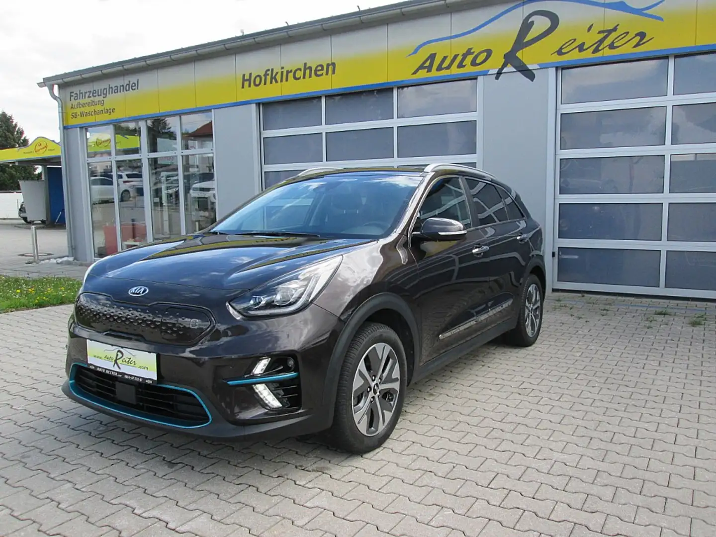 Kia e-Niro EV long Range Gold 64kW 455km Reichweite*AHV*FU... Braun - 1