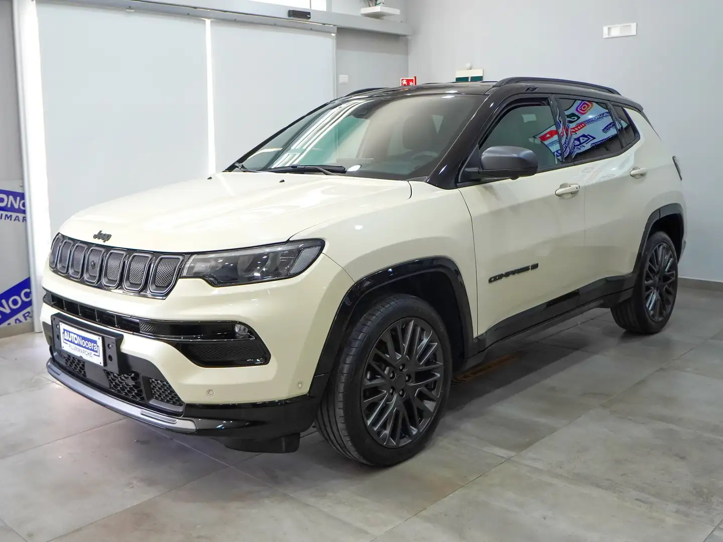 Jeep Compass 1.6 MULTIJET 130cv 80th - Int.PELLE - Lega 19" Bianco - 1
