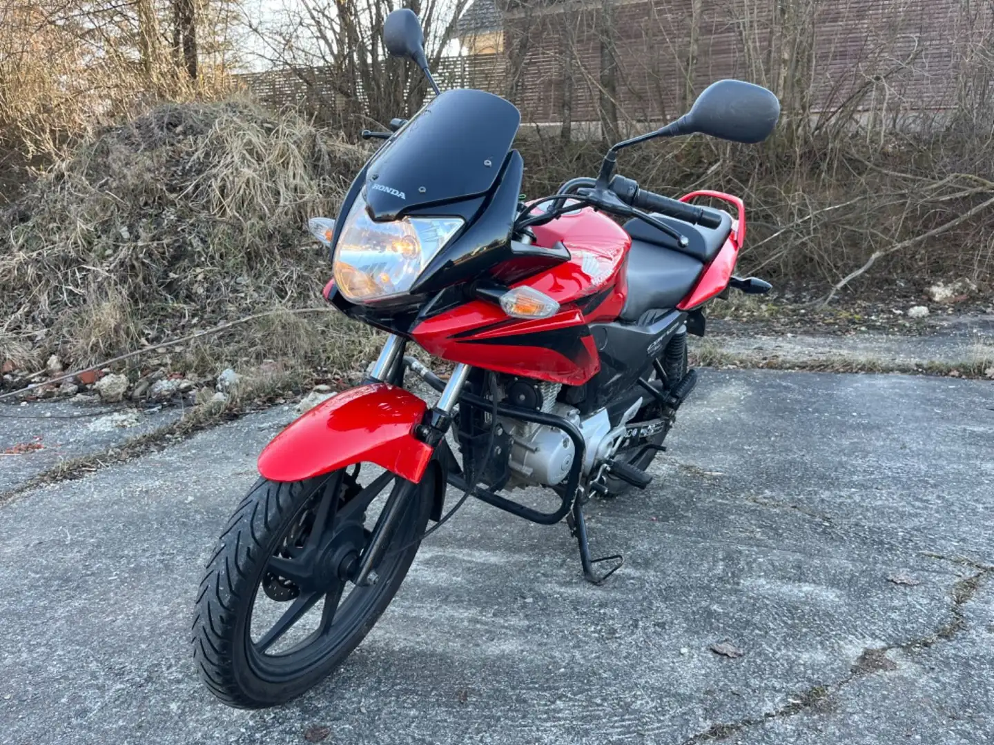 Honda CBF 125 M Rot - 1