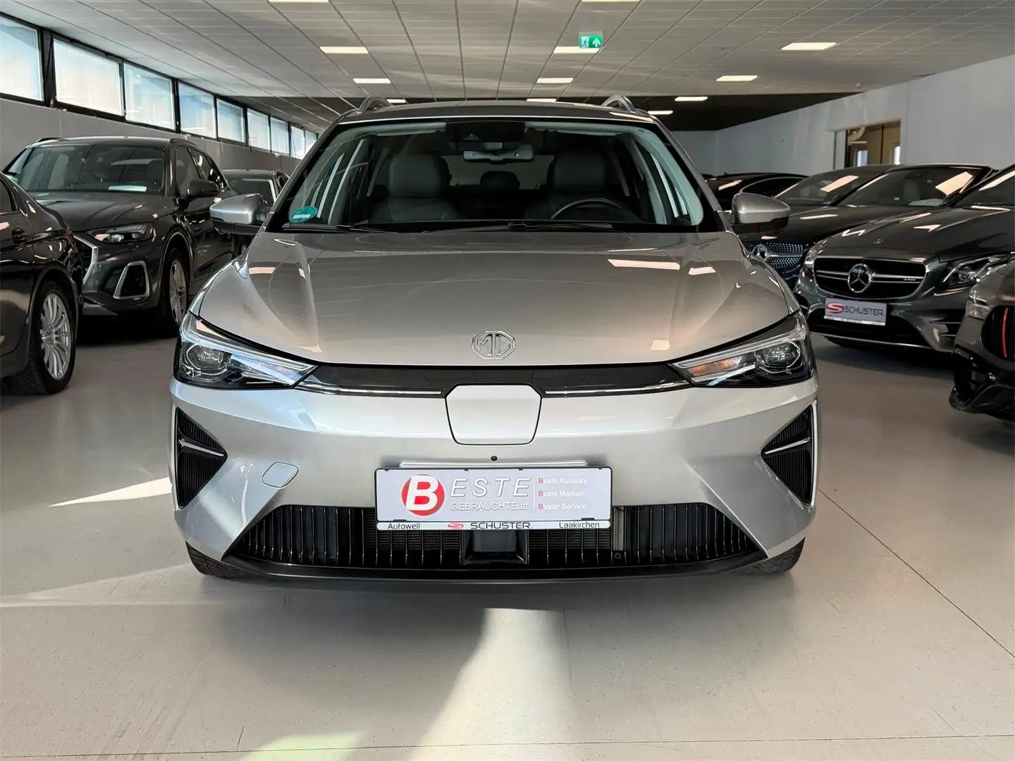 MG MG5 EV Luxury 50,3 kWh Silber - 2
