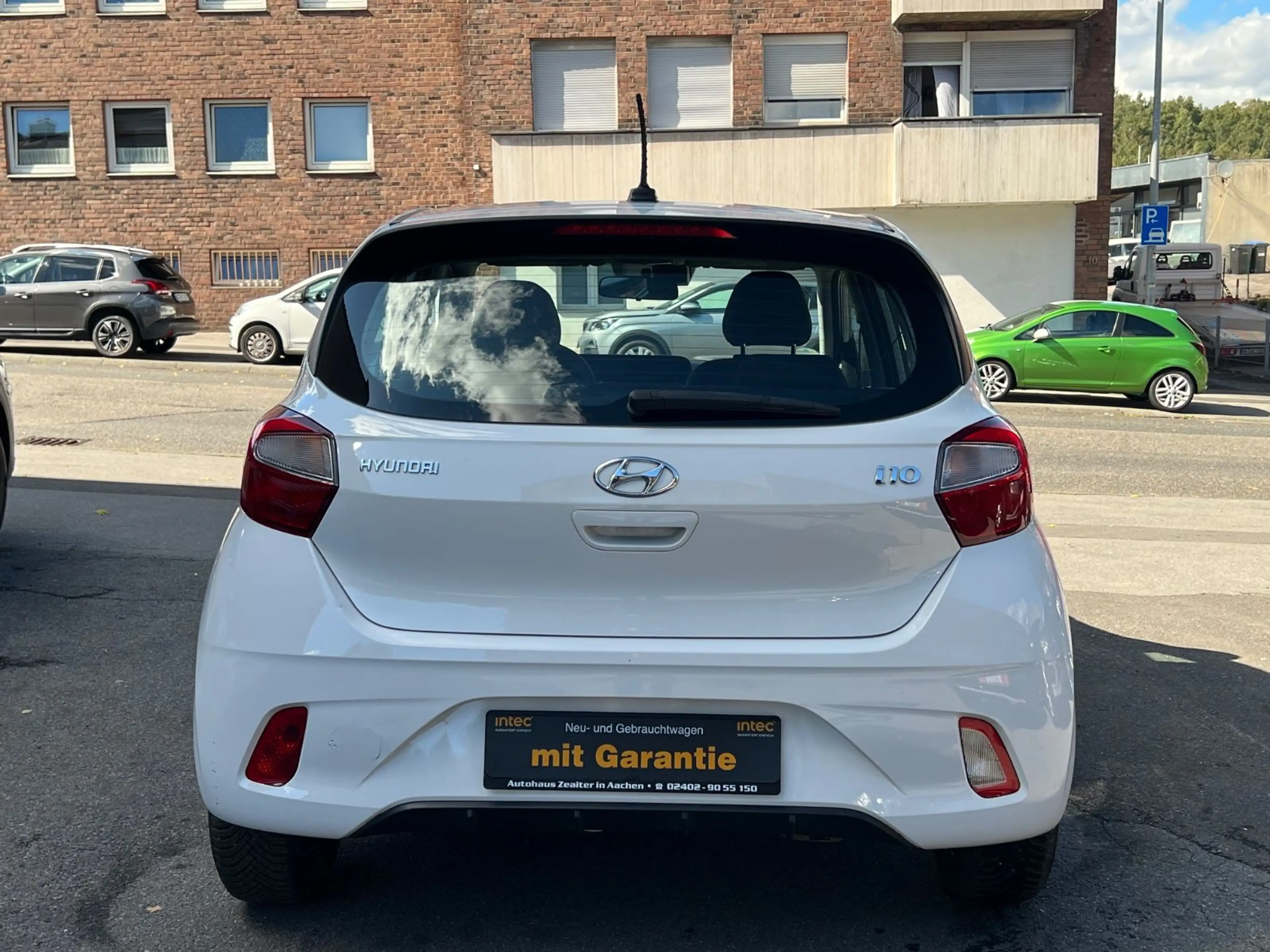 Hyundai i10 Select*Spurhalteassitent*Tüv*Inspektion* — photo 10