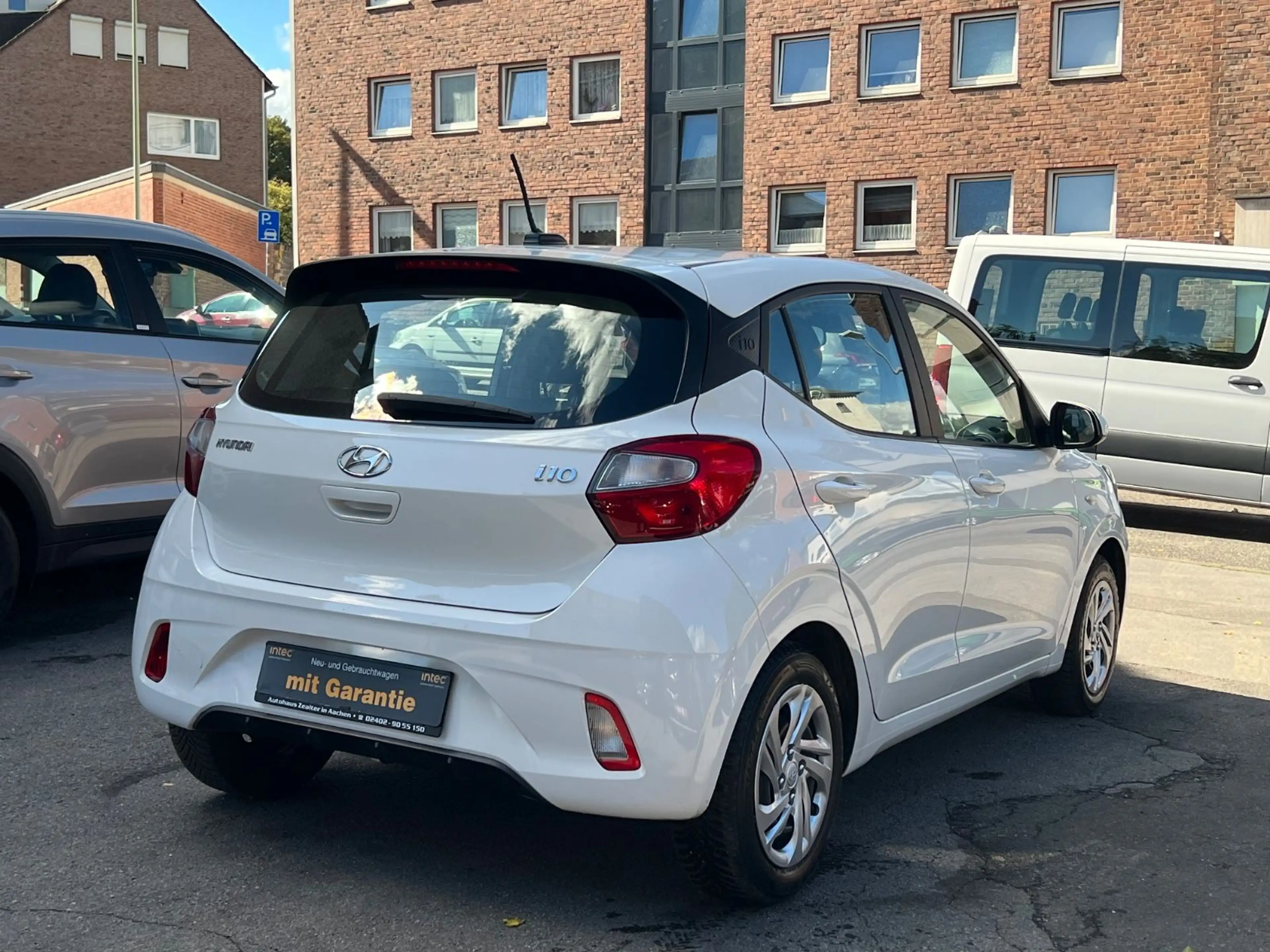 Hyundai i10 Select*Spurhalteassitent*Tüv*Inspektion* — photo 7