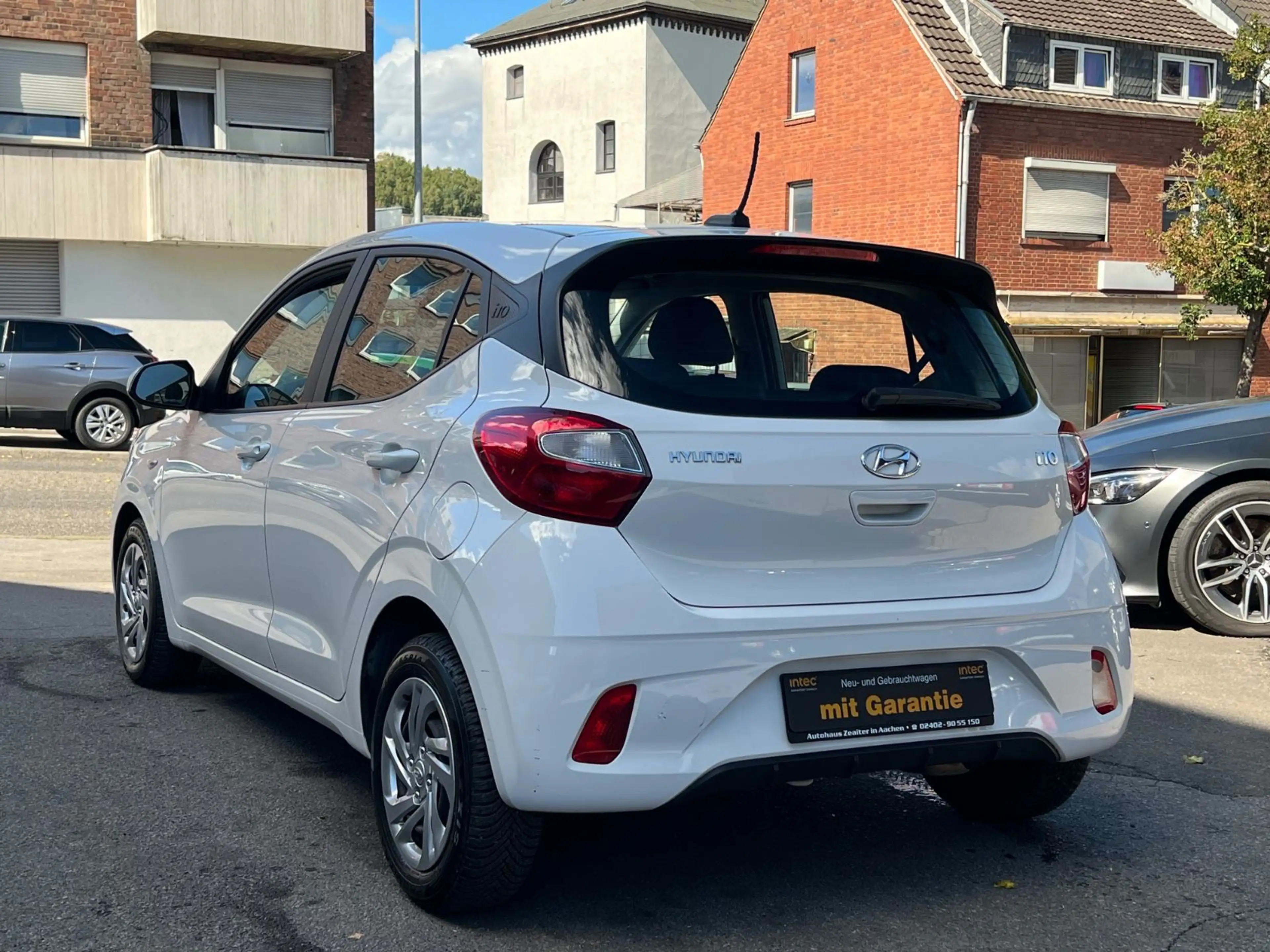 Hyundai i10 Select*Spurhalteassitent*Tüv*Inspektion* — photo 13
