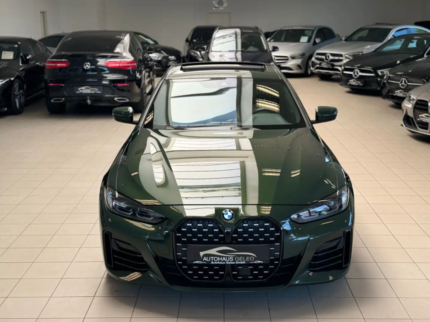 BMW 420 d Gran Coupe/MPAKET/xDrive/SCHIEBED./LED/KAM/ Grün - 2