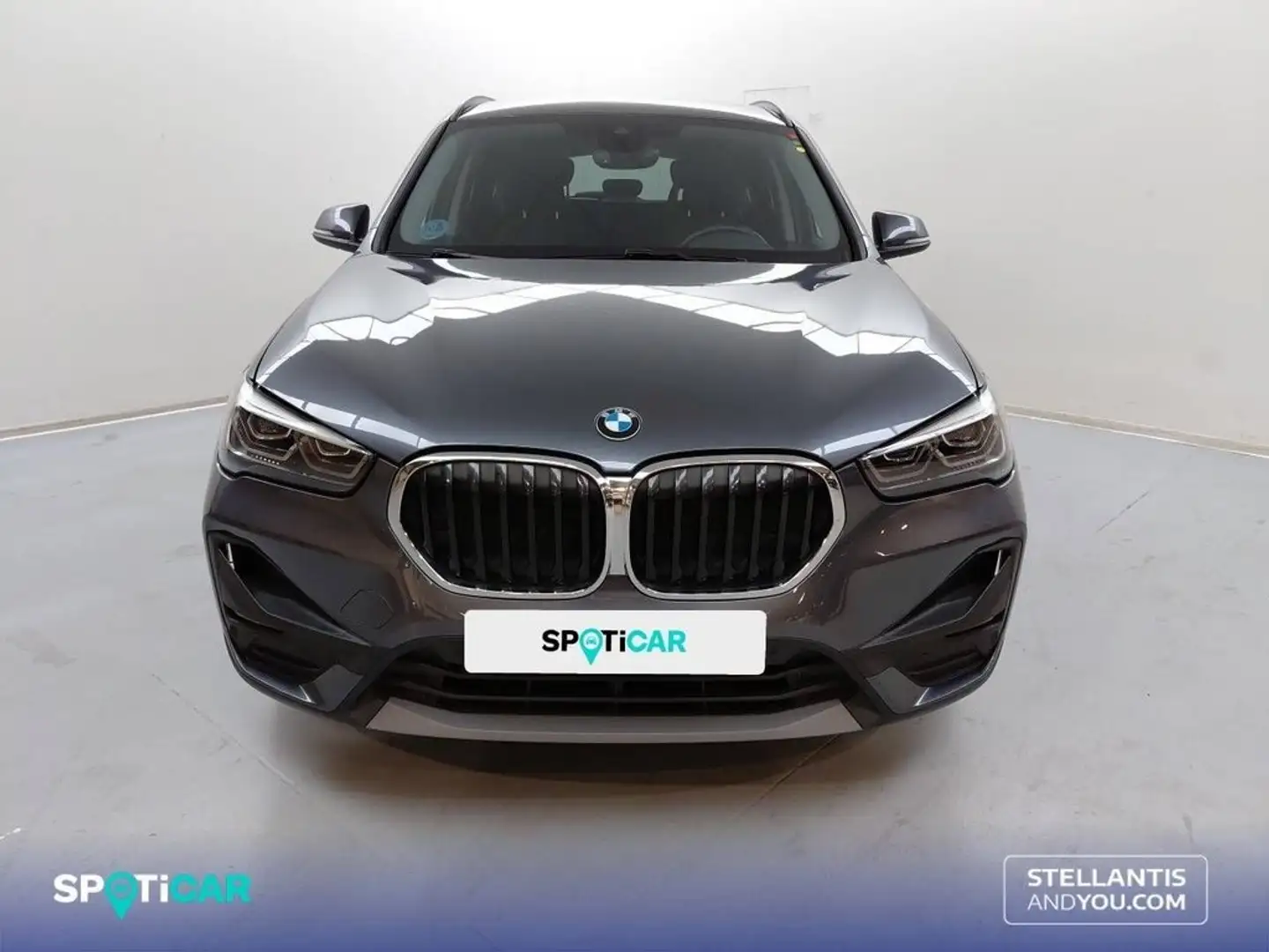BMW X1 sDrive 18dA Gris - 2