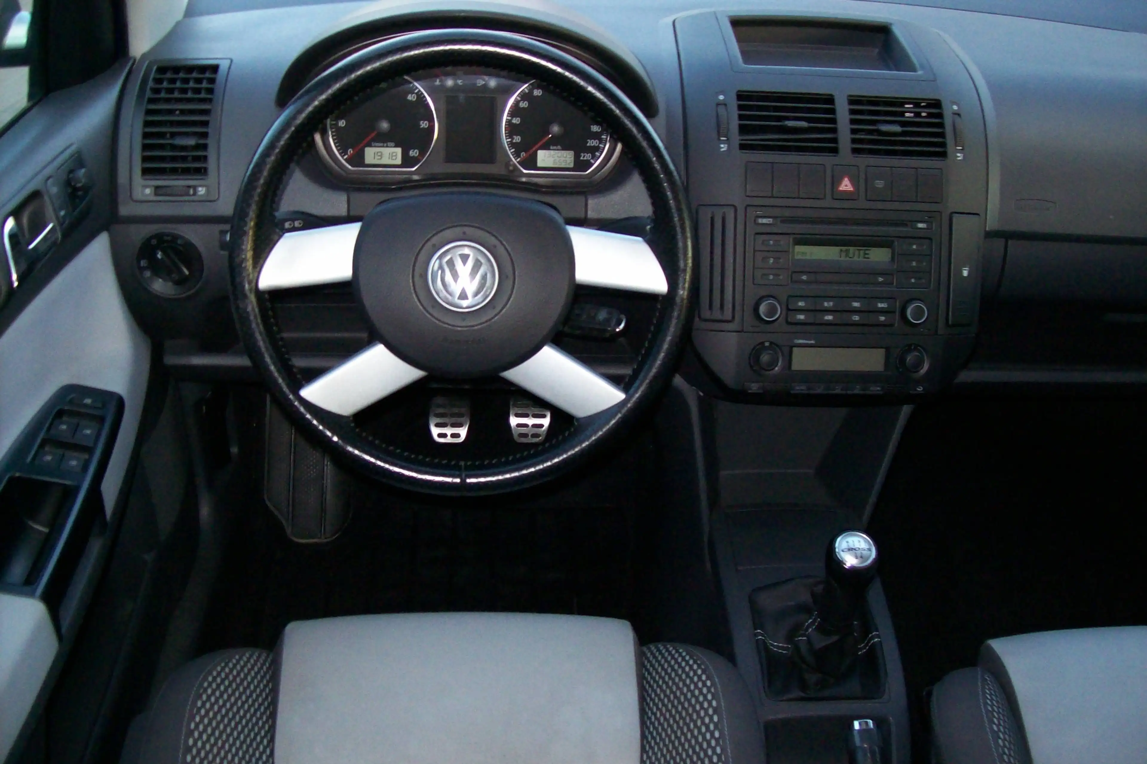 Volkswagen Polo Cross CrossPolo — photo 12