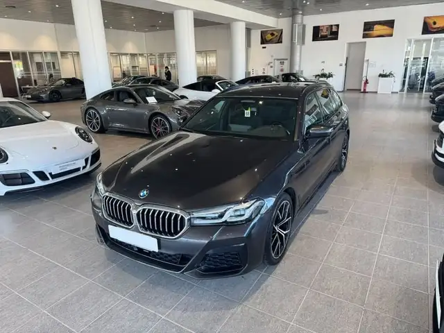 BMW 520 520d xDrive M Sport Mild Hybrid