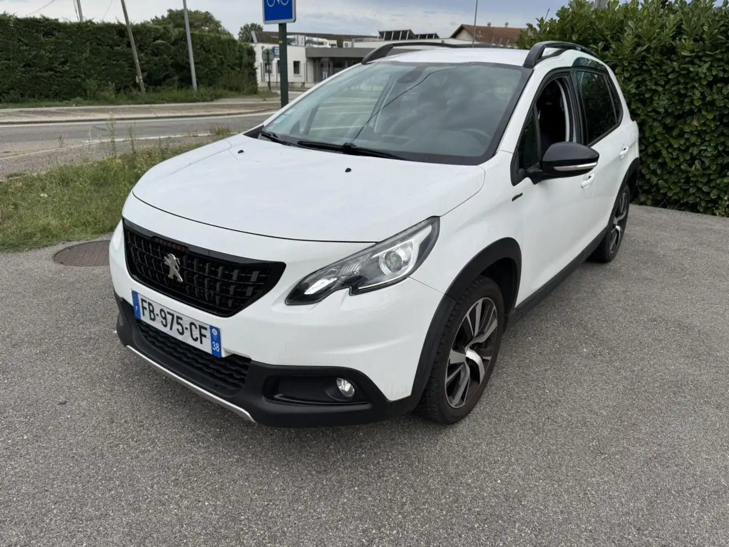 Peugeot 2008 1.2i PureTech 12V S\u0026S - 130  GT Line PHASE 2 Blanc - 1