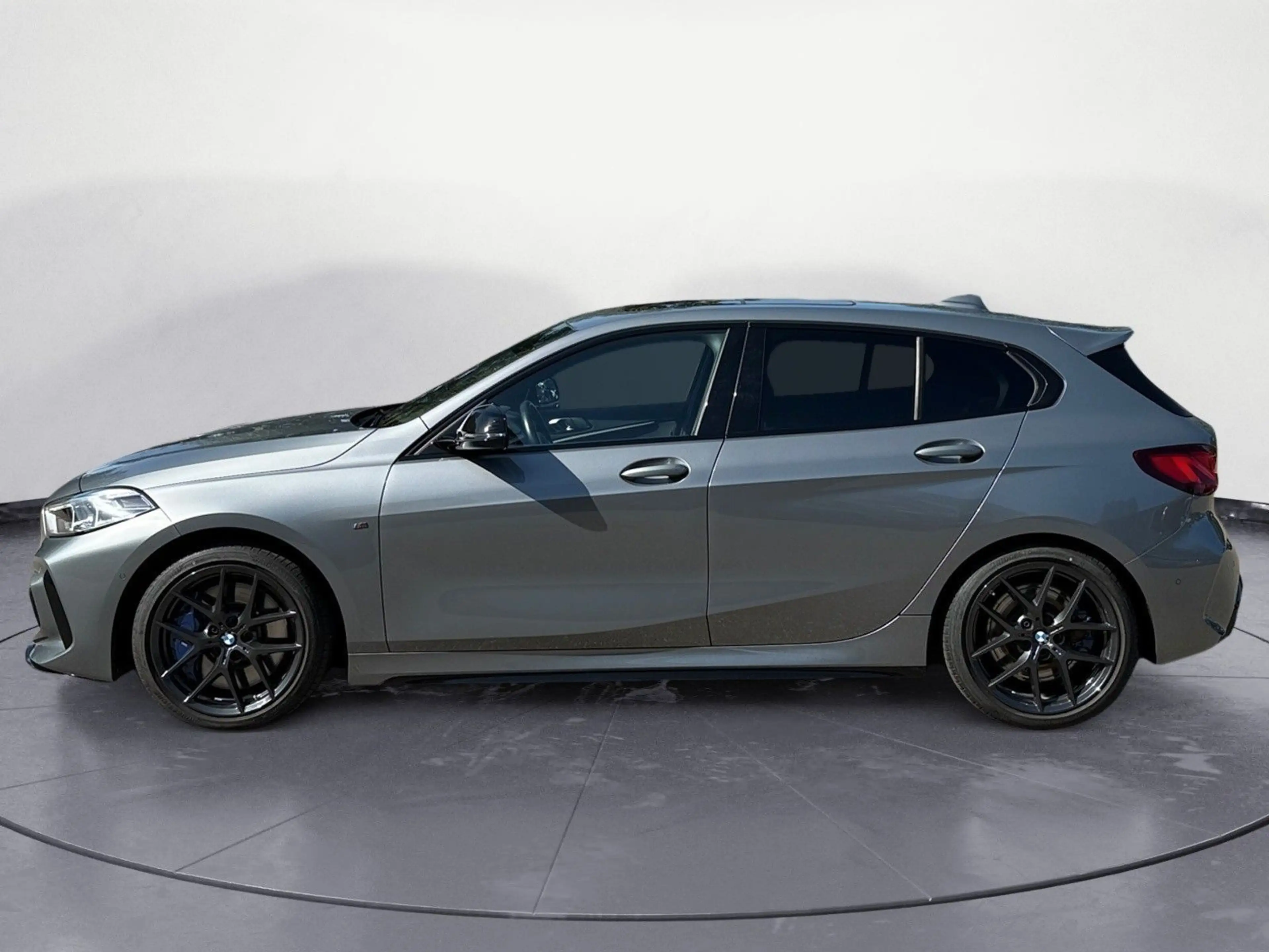 BMW 135 i xDrive M Performance Paket Panorama HiFi D — photo 3