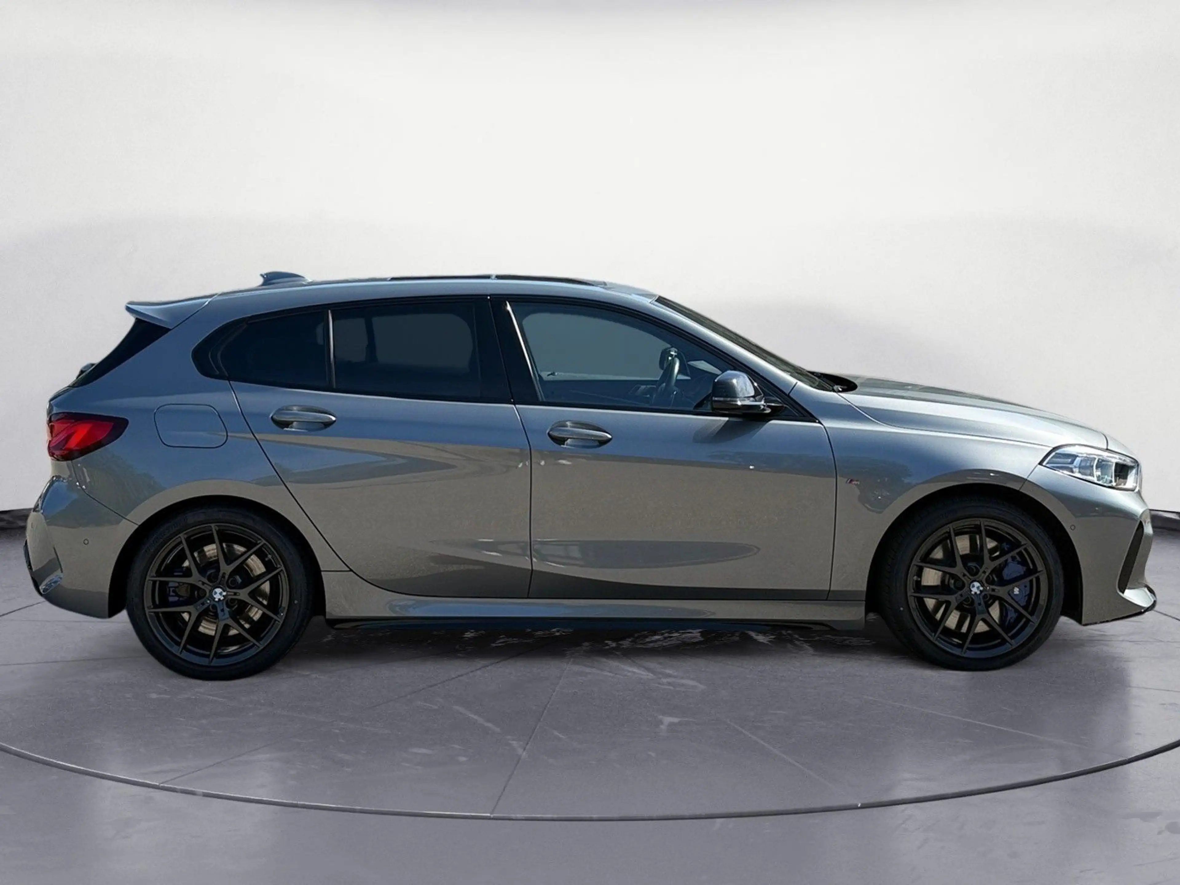 BMW 135 i xDrive M Performance Paket Panorama HiFi D — photo 6