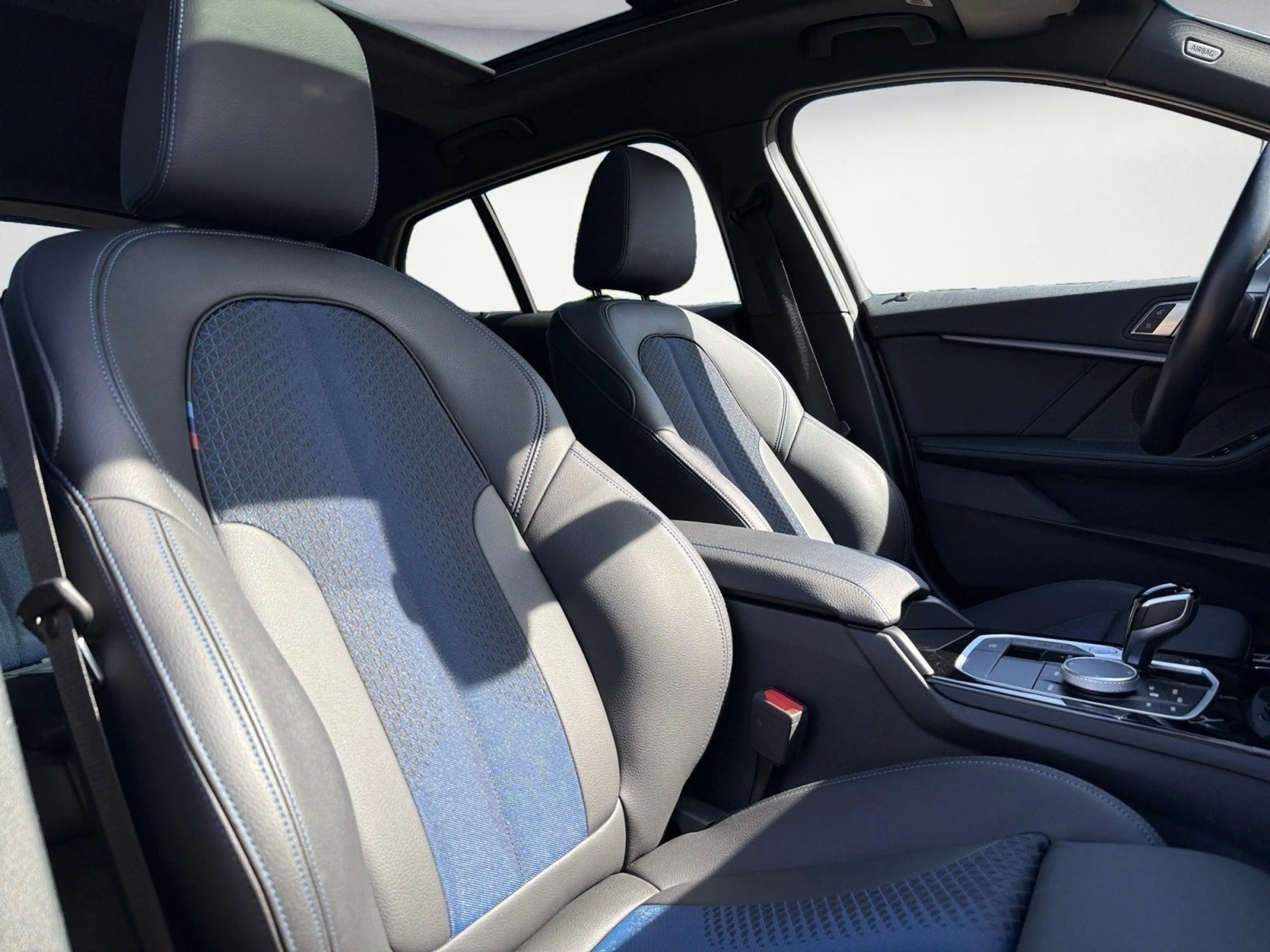 BMW 135 i xDrive M Performance Paket Panorama HiFi D — photo 13