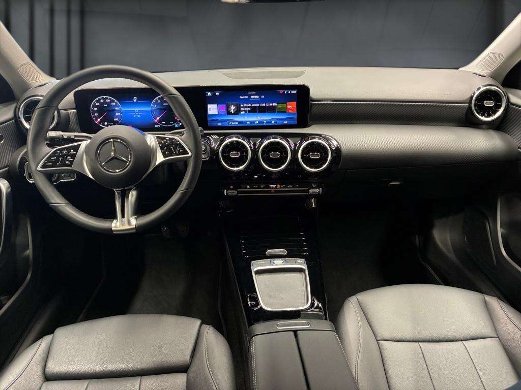Mercedes-Benz A 220