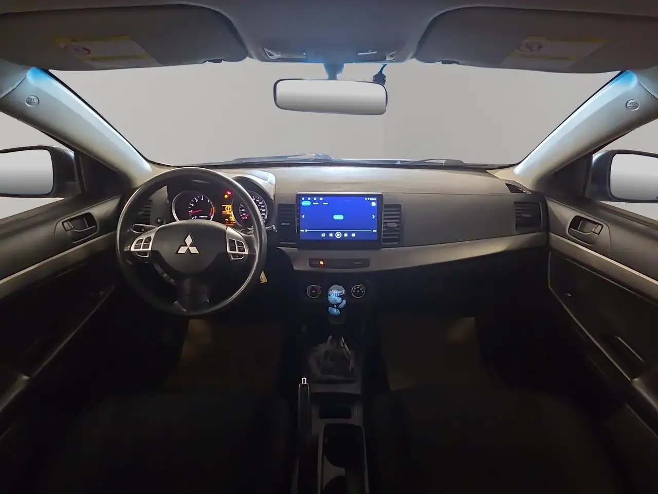 Mitsubishi Lancer снимка Mitsubishi Lancer