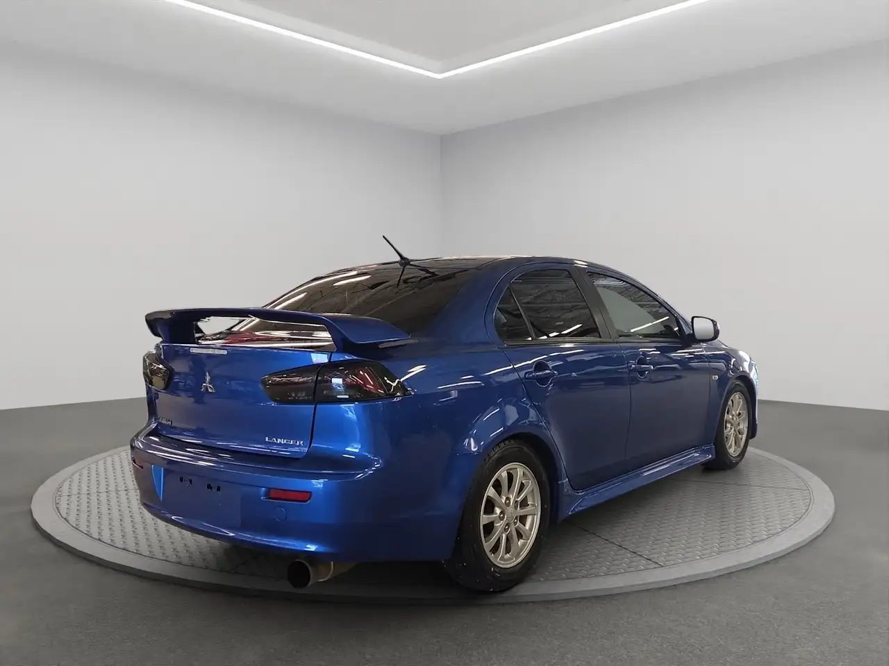 Mitsubishi Lancer снимка Mitsubishi Lancer