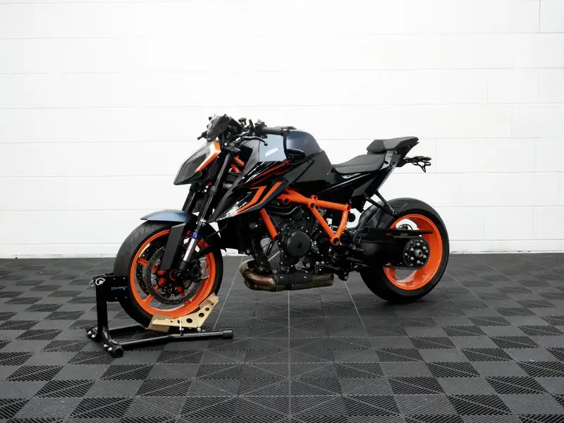 KTM 1290 Super Duke R - foto 3