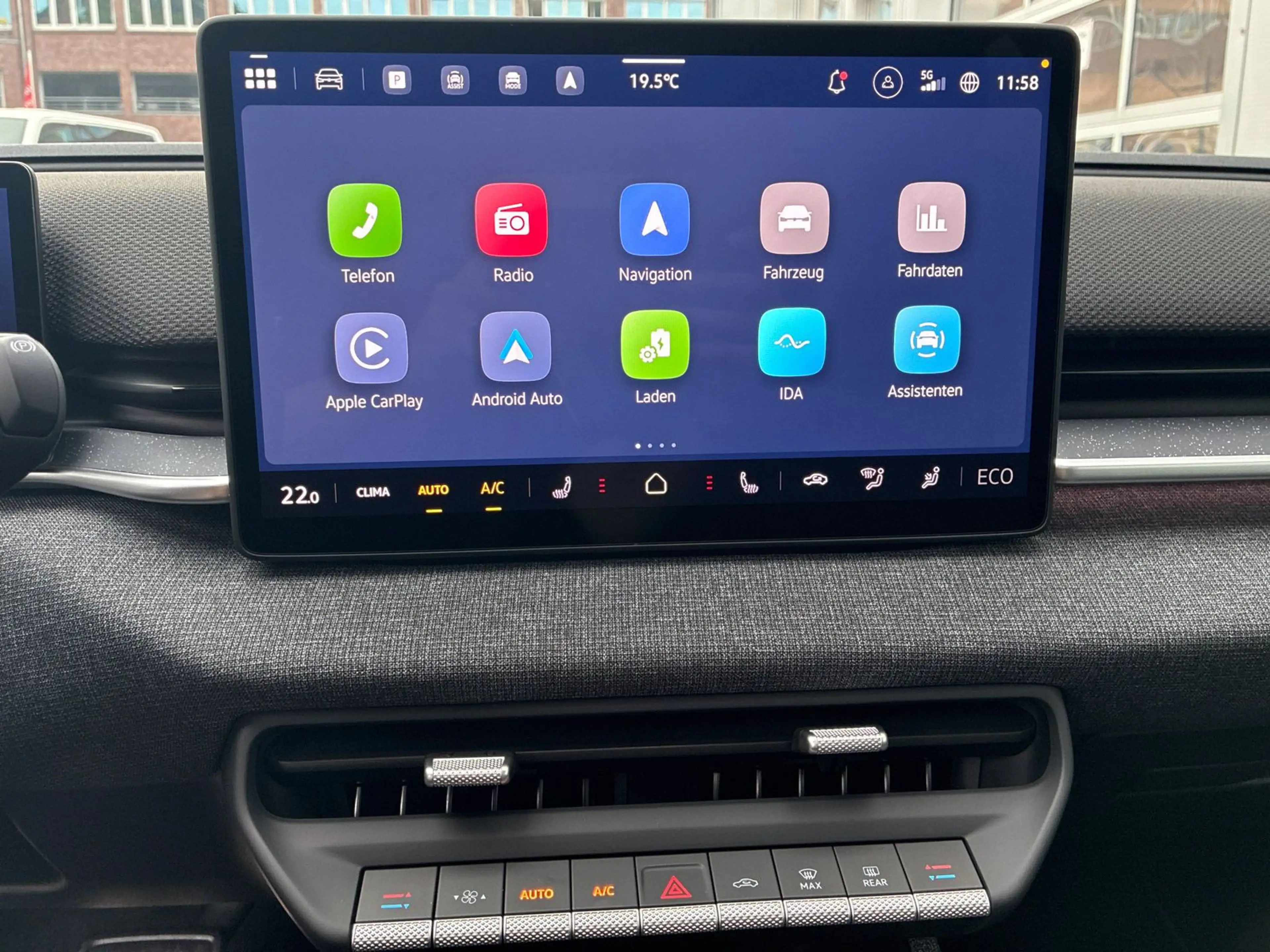 Volkswagen ID. Polo Style 155 kW Panorama AHK — photo 12
